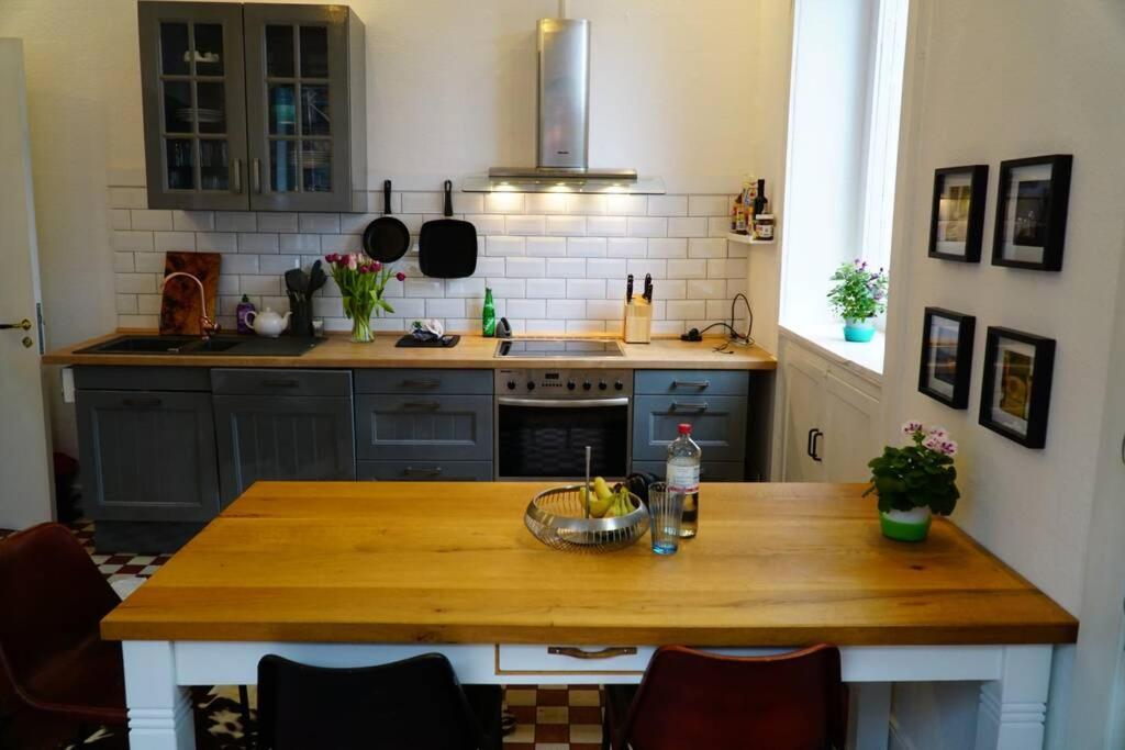 Grosszuegige 185M2-Altbauwohnung In Bestlage 7Zimmer-2Baeder-2Kuechen-2Wcs Hamburg Luaran gambar