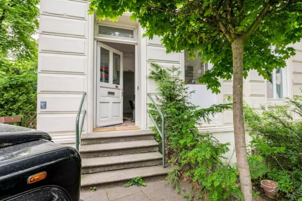 Grosszuegige 185M2-Altbauwohnung In Bestlage 7Zimmer-2Baeder-2Kuechen-2Wcs Hamburg Luaran gambar
