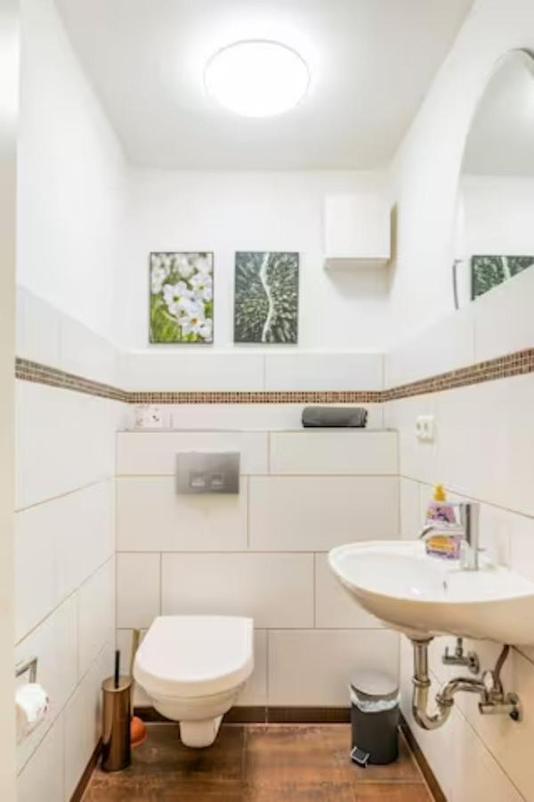 Grosszuegige 185M2-Altbauwohnung In Bestlage 7Zimmer-2Baeder-2Kuechen-2Wcs Hamburg Luaran gambar