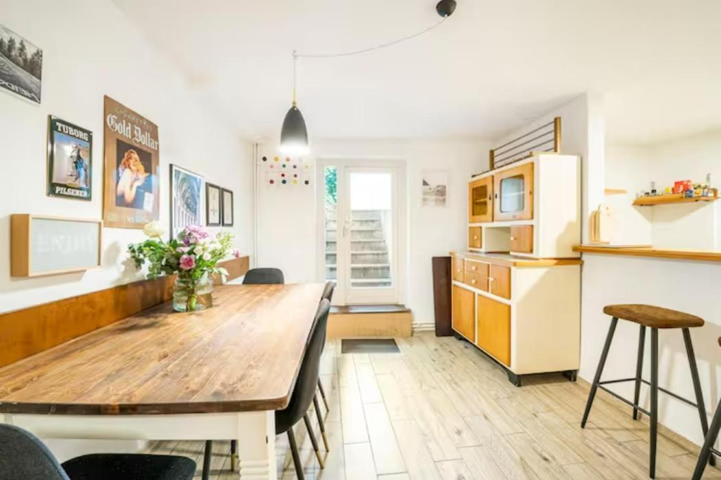 Grosszuegige 185M2-Altbauwohnung In Bestlage 7Zimmer-2Baeder-2Kuechen-2Wcs Hamburg Luaran gambar