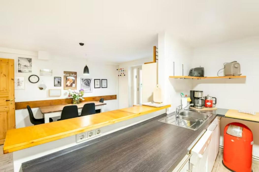 Grosszuegige 185M2-Altbauwohnung In Bestlage 7Zimmer-2Baeder-2Kuechen-2Wcs Hamburg Luaran gambar